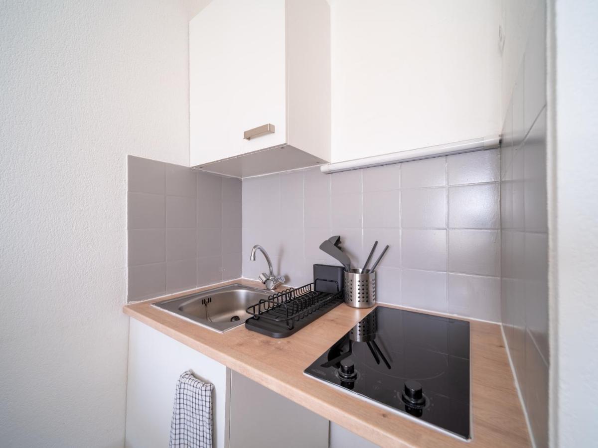 Appartement Climatise Avec Parking A 6Min A Pied De La Gare St Charles Marseille Exterior photo
