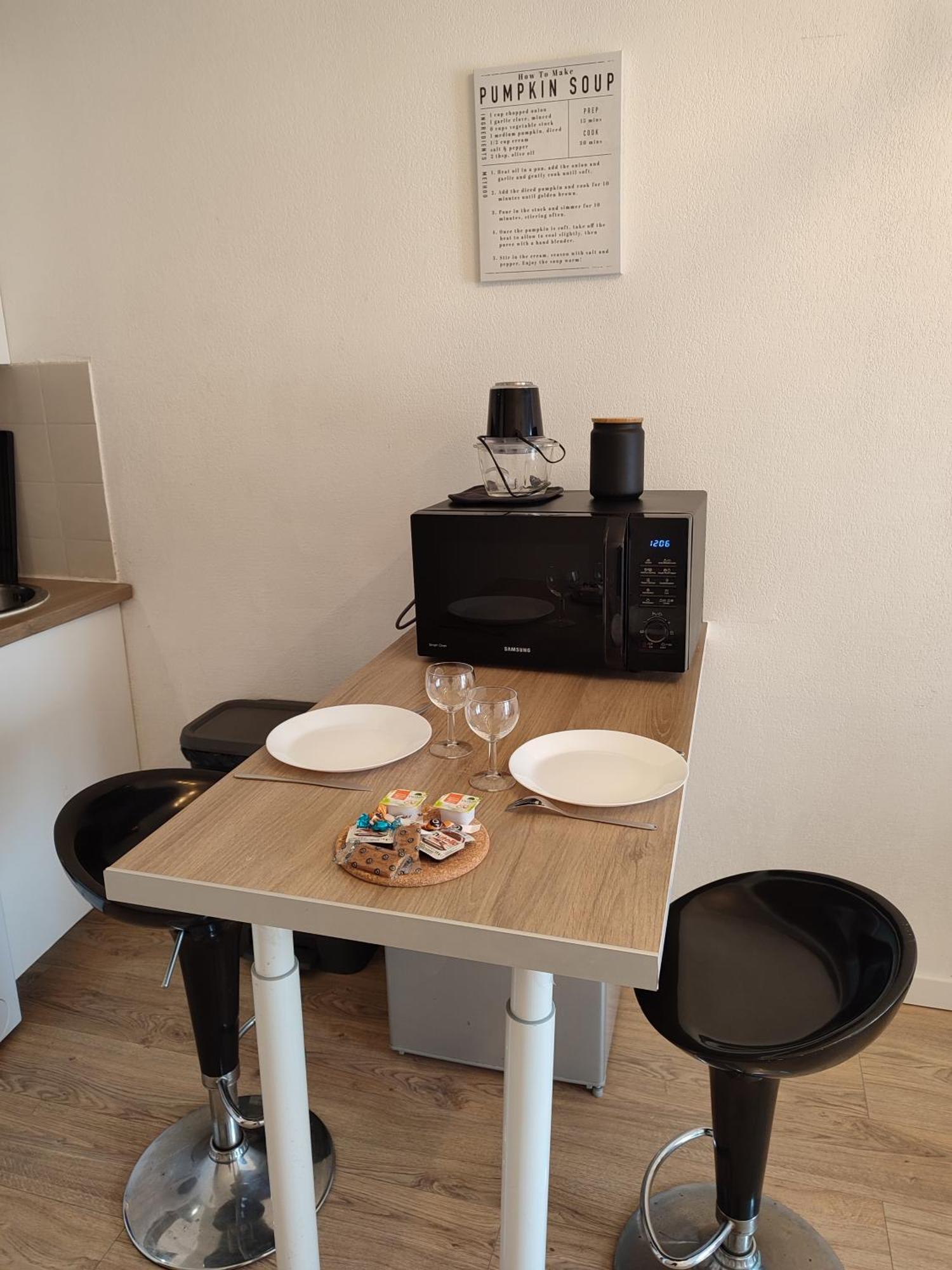 Appartement Climatise Avec Parking A 6Min A Pied De La Gare St Charles Marseille Exterior photo