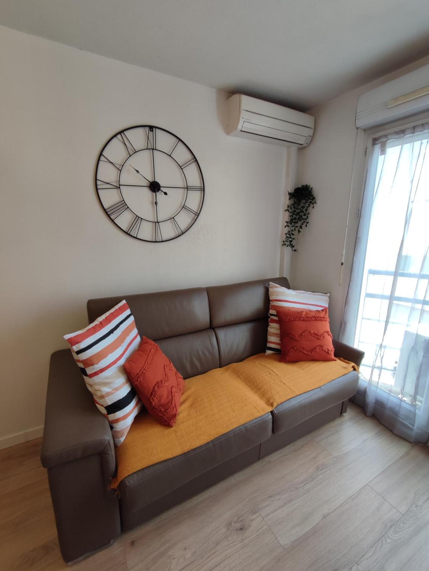Appartement Climatise Avec Parking A 6Min A Pied De La Gare St Charles Marseille Exterior photo