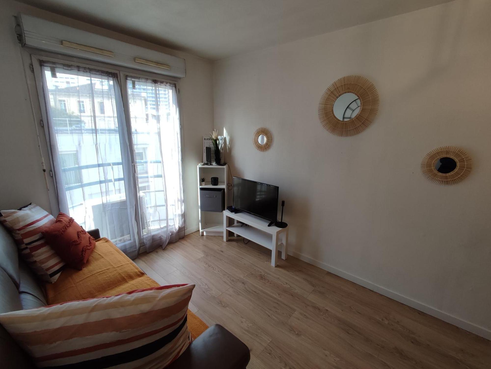 Appartement Climatise Avec Parking A 6Min A Pied De La Gare St Charles Marseille Exterior photo